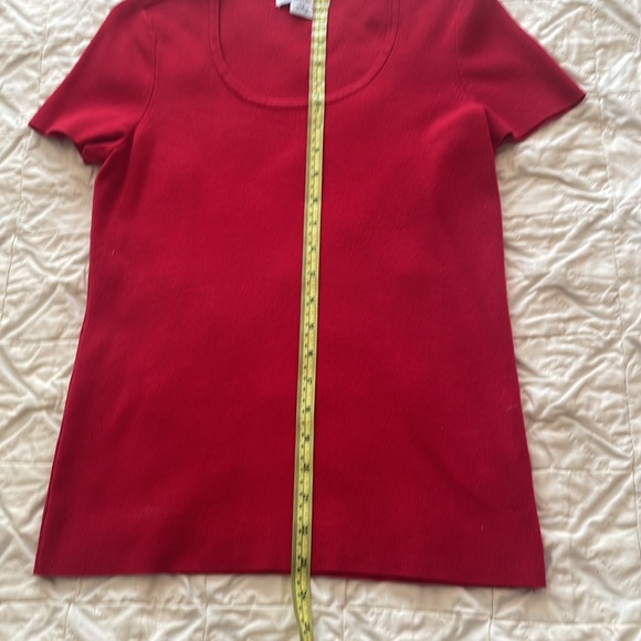 Liz Claiborne red scoop neck tee size Med - Picture 6 of 7